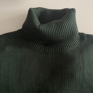 Elegant Green Turtleneck Oversized Sweater